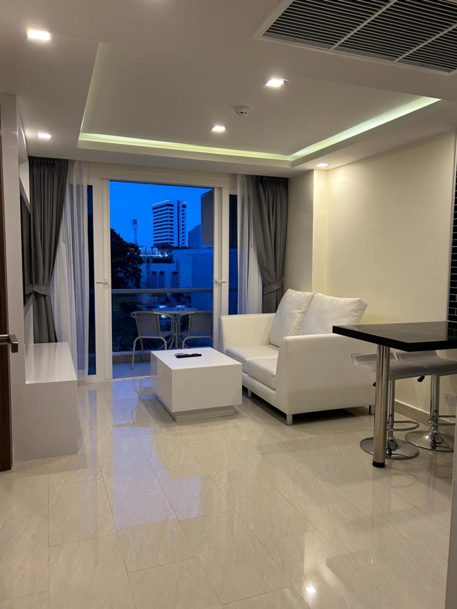 Grand Avenue Condo By Bormon Pattaya Exterior photo